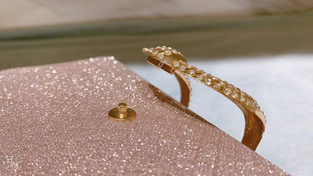 Women’s Luxury Gold Glitter Clutch